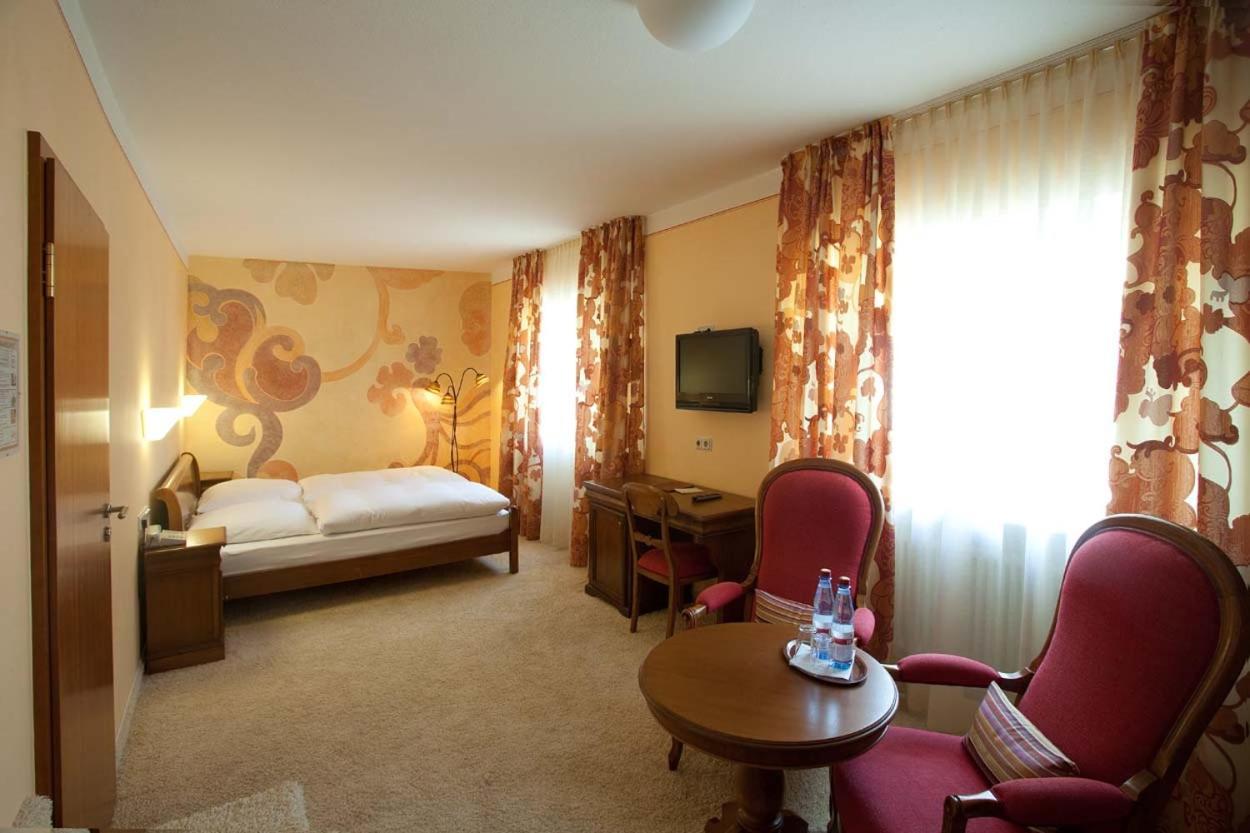 Hotel Karpfen Eberbach  Zewnętrze zdjęcie