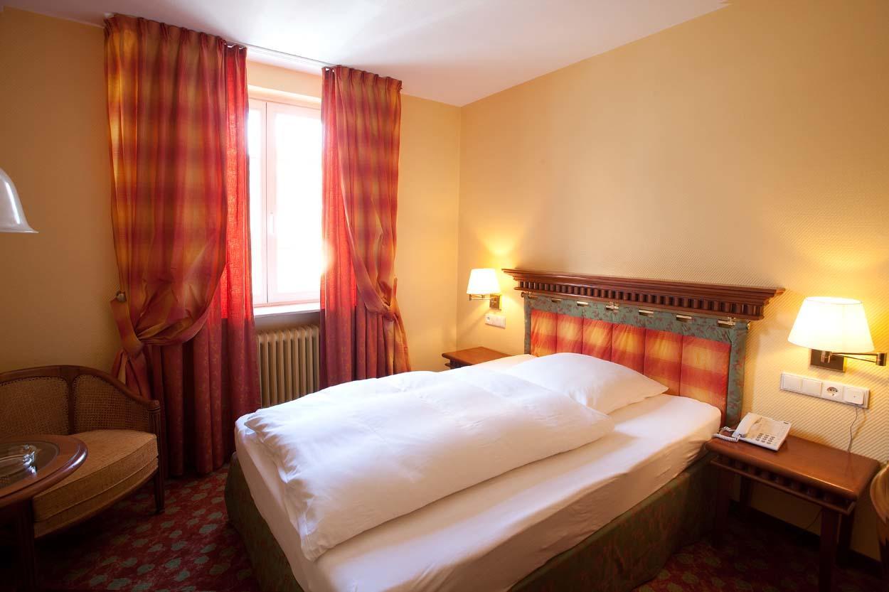 Hotel Karpfen Eberbach  Zewnętrze zdjęcie