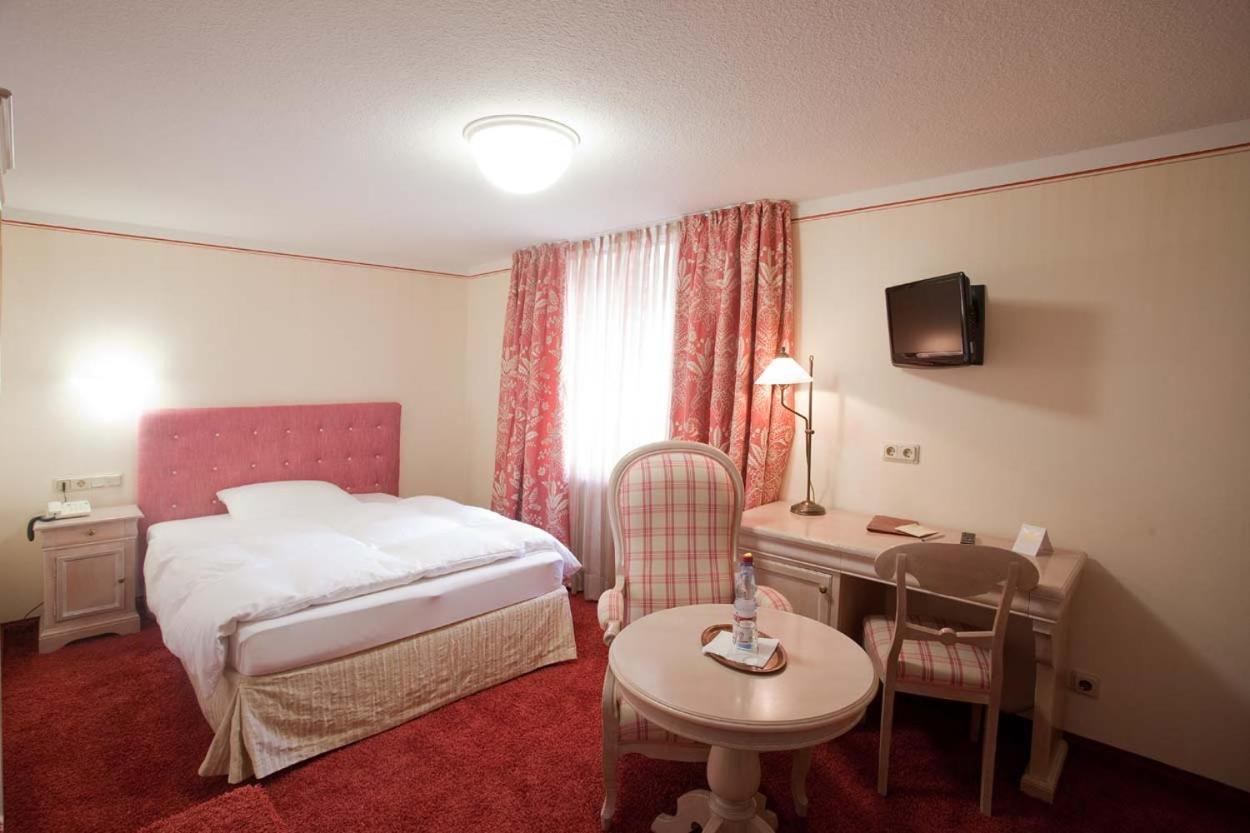 Hotel Karpfen Eberbach  Zewnętrze zdjęcie